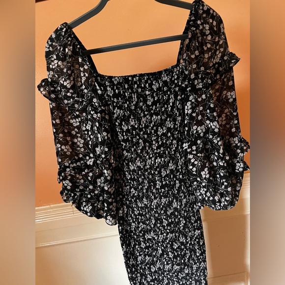 Petal and Pup dress midi floral ruched fitted boho 0 off the shoulder revolve - Picture 4 of 6